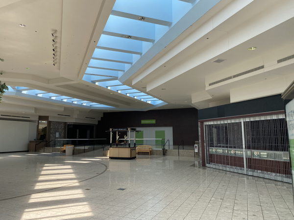 Lakeview Square Mall - May 29 2022